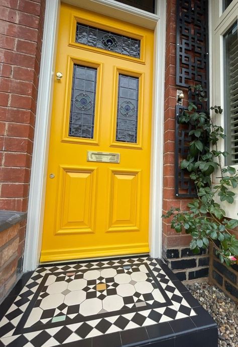 Coloured Front Door Brick House, Colourful Front Doors, Brick Ranch Exterior, Exterior Door Colors, Door Colour, Yellow Front Doors, Victorian Hallway, Victorian Terrace House, Homes Ideas