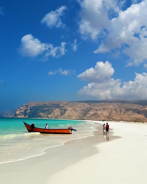 Views of the Arabian Sea from the shores of Socotra. It’s even more beautiful in real life, so come to the island! 🙃 Book your trip with link in bio ✈️ #socotra #beachview #placeswow #stayandwanderа #exploretheworld #wonderfulplaces The Island Book, Socotra Island, Socotra, Arabian Sea, Wild Spirit, Beach View, Wonderful Places, Real Life, Tourism