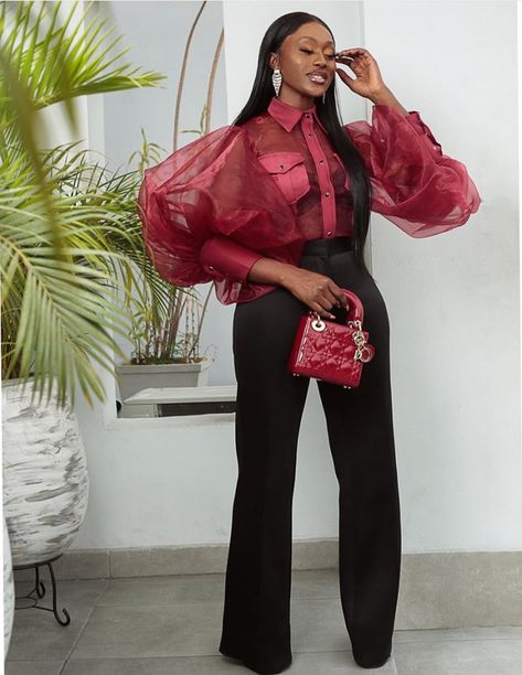 STYLEGIRL: Nigeria's Linda Osifo Proves Organza Tops Can Make A Stunning Office Look - FashionGHANA.com: 100% African Fashion Edgy Street Fashion, Edge Outfits, Organza Outfit, Organza Tops, Organza Styles, Nigerian Fashion Designers, Nigerian Style, Ankara Tops, Afrikaanse Mode