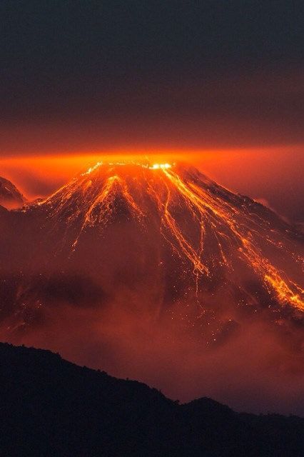 Erupting Volcano, Natural Phenomena, Quito, Amazing Nature, Natural Wonders, Volcano, Travel Pictures, Geology, Beautiful World