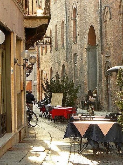 Carmona, Italy Cremona Italy, Comer See, Toscana Italia, Northern Italy, Europe Destinations, Oh The Places Youll Go, Dream Destinations, Places Around The World, Palermo