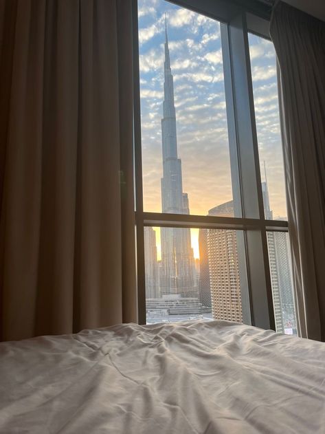 Dubai Apartment Aesthetic, Dubai Room View, Dubai Apartment View, Burj Khalifa Apartment, Dubai Homes, Apartment Dubai, Dubai Apartment, Industrial Farmhouse Living Room, Dubai Home