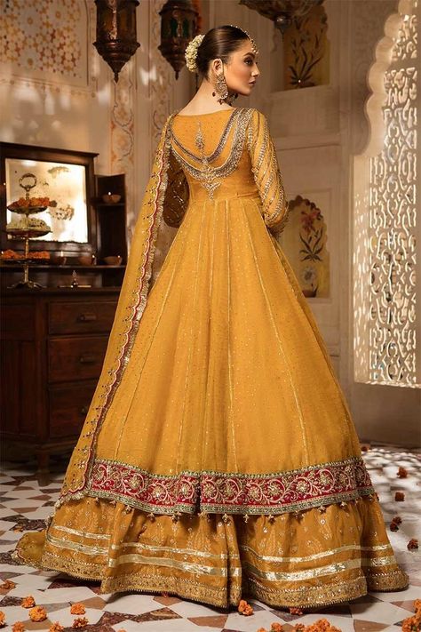 Dresses Pakistani, Pakistani Party Wear Dresses, Mehndi Dresses, Shadi Dresses, Mehndi Dress, Mehendi Outfits, Bridal Dresses Pakistan, Pakistani Wedding Outfits, Dress Luxury