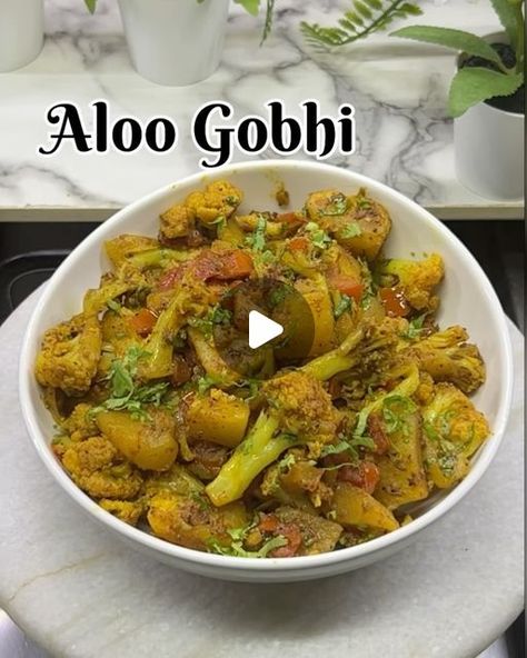 Gobi Aloo Recipe, Aloo Gobi Recipe, Gobi Recipes, Indian Breads, Aloo Recipes, Aloo Gobi, Red Chilli Powder, Indian Bread, Chaat Masala