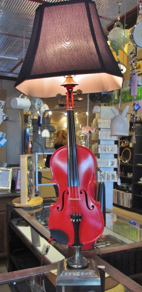 Violin stand