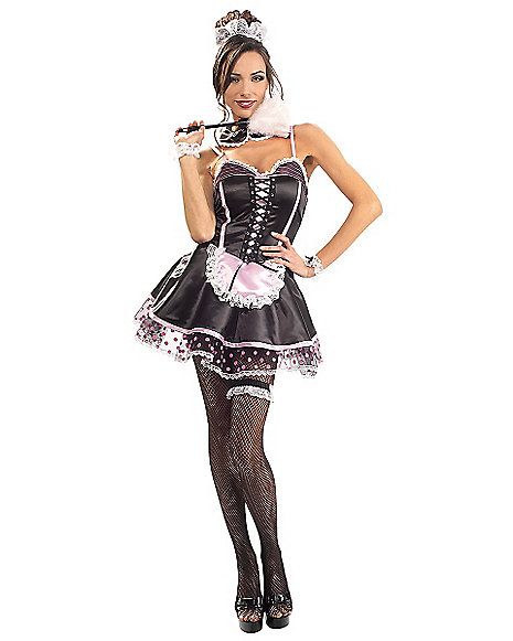 Range Pyjama, Halloween Costume Store, Black Halloween Dress, French Maid, Maid Outfit, Maid Dress, Katie Holmes, Poncho Cape, Fancy Dress Costumes