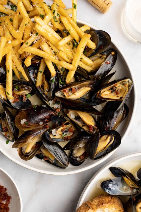 Moules Frites (Mussels in White Wine and Pancetta) - The Bold Appetite Mussels In White Wine, Sizzle Steak Recipes, Steak Dinners, Mussels Recipe, Steak Dinner, Easy Dishes, Steak Recipes, Broth, Seafood Recipes