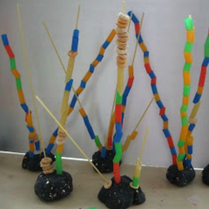 spaghetti towers Spaghetti Tower, Funky Fingers, Playdough Activities, Preschool Fine Motor, Fine Motor Skills Activities, Motor Skills Activities, Practical Life, Sensory Bin, Skills Activities