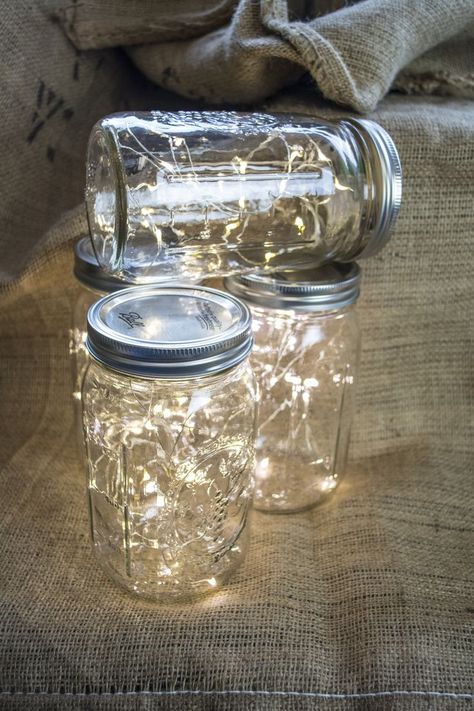 Western Banquet Ideas, Simple Diy Wedding Decorations, Casual Wedding Ideas, Homemade Wedding Decorations, Mason Jar Fairy Lights, Warm White Fairy Lights, White Fairy Lights, Deco Champetre, Rustic Wedding Decorations