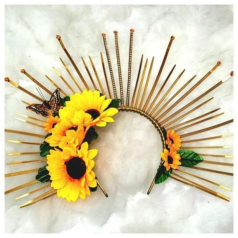 Fairy Crowns Diy, Blossom Costumes, Neon Unicorn, Halloween Hair Accessories, Dia De Los Muertos Decorations Ideas, Fashion Show Makeup, Sunflower Headband, Joker Halloween, Meat Cleaver