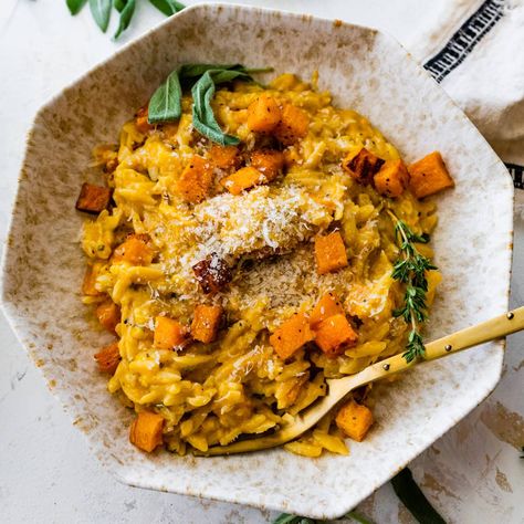 Creamy Butternut Squash Orzo, Acorn Squash Orzo, Butternut Squash Dinner Recipes, Butternut Squash Orzo, Squash Orzo, Butternut Squash Cooking, Crispy Brussels Sprouts, Butternut Squash Casserole, Orzo Recipe