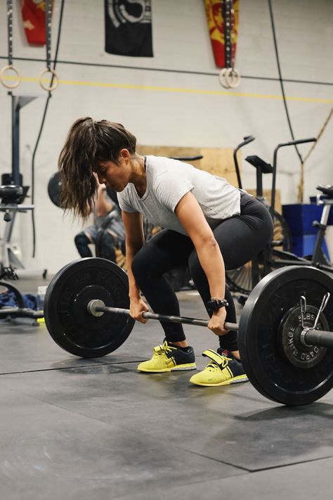 Strength Training Astetic, Strength Training Aesthetic Women, Gym Aesthetic Women Weights, Crossfit Girl Aesthetic, Powerlifting Women Aesthetic, Women Weight Lifting Aesthetic, Lifting Aesthetic Women, Female Athlete Aesthetic, Lifting Weights Women Aesthetic