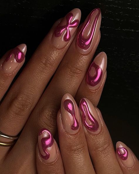 Quartz Nails Are the Latest Beauty Trend and They Literally Rock Matte Bright Nails, Young Miko Nails, Pink Chrome Nails, Nails Yellow, Chrome Nails Designs, Quartz Nail, Colorful Nail, Minimal Nails, Work Nails