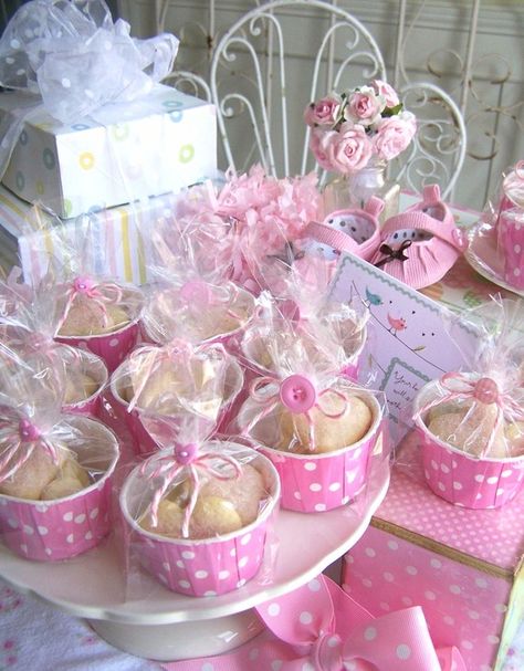 Cute baby shower/first birthday party favors! Pink for girls or blue for boys! Décoration Baby Shower, First Birthday Party Favor, Fiesta Shower, Idee Babyshower, Boy Baby Shower Ideas, Trendy Baby Shower Ideas, Fiesta Baby Shower, Shower Bebe, Baby Party