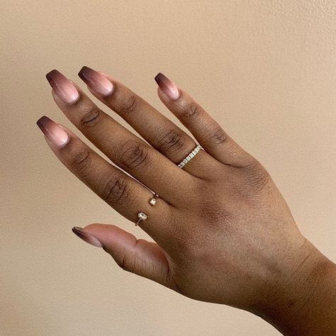 @__veronica_s on Instagram: “Thanks @soaddict_nails” Shiny Nails Designs, Simple Nail Art, Girly Acrylic, Gel Toe Nails, Hello Nails, Girl Nails, Short Coffin, Fancy Nails Designs, Short Coffin Nails