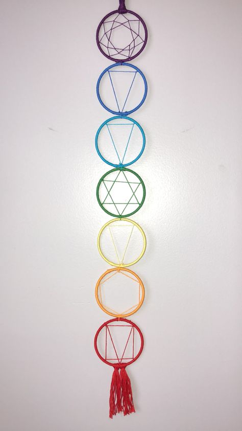 How To Do A Dream Catcher, Chakra Macrame Diy, Chakra Dreamcatcher Diy, Indian Diy Crafts, How To Dream Catcher, Chakra Crafts Diy, Macrame Dream Catcher Diy Tutorials, How To Make Dream Catchers, How To Make A Dream Catcher