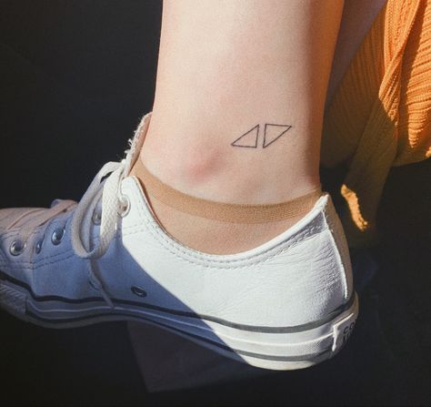 Edm Inspired Tattoos, Avicii Tattoo Symbols, Avicii Tattoo Ideas, 20s Tattoo, Edm Tattoo Ideas, Avicii Symbol, Edm Tattoo, Avicii Tattoo, Birth Marks