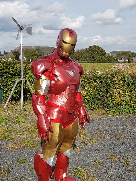 Iron Man MK6 MK 6 Suit by DaDave - Thingiverse Armor Helmet, Ironman Costume, 3d Print Files, Iron Man Wallpaper, Iron Man Suit, Wallpaper Images Hd, Man Suit, Custom Suit, Futuristic Design