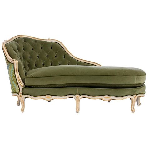 Royal Sofa Design, Green Chaise Lounge, Green Chaise, Royal Bedroom Design, Classic Sofa Designs, Royal Sofa, Sofa Style, Royal Furniture, Plans Architecture