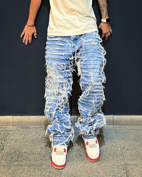 Pantalones Y2k Hombre, Drip Jeans, Guys Fashion Swag, Stacked Jeans, Silk Shirt Men, Jeans Custom, Jeans Outfit Men, Ripped Jeans Outfit, Black Men Fashion Swag