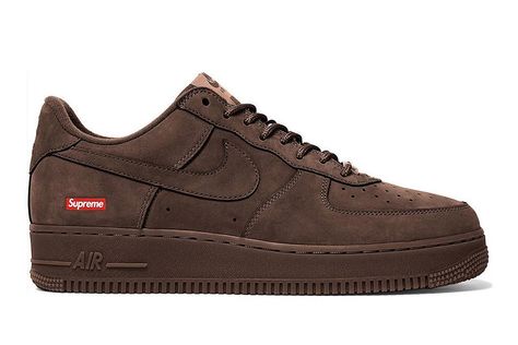 Earlier this year, rumors began to circulate of yet another Supreme x Nike Air Force 1 Low sneaker collab. Alas, six months later, here we are presenting the e… Supreme X Nike, Nike Essentials, Nike X Travis Scott, Supreme Logo, Low Air Jordan 1, Jordan 8, Jordan 2, Nike Sb Dunk, Nike Shox