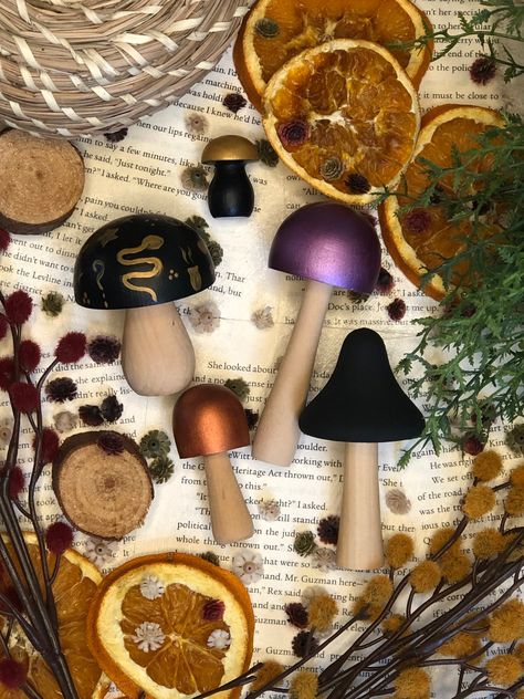 Drag those witchy vibes straight to your bookshelves.  Set of 5 mushrooms in various sizes. Two wooden discs included.  *Pleas note, these are hand painted with love and may arrive with slight variations in color or design. I always do my best to duplicate original art.* Witchy Arts And Crafts, Painting Wooden Mushrooms, Mushroom Things, Witchy Fall, Spooky Crafts, Wooden Mushrooms, Hobbit Party, Mushroom Crafts, Diy Crafts Life Hacks