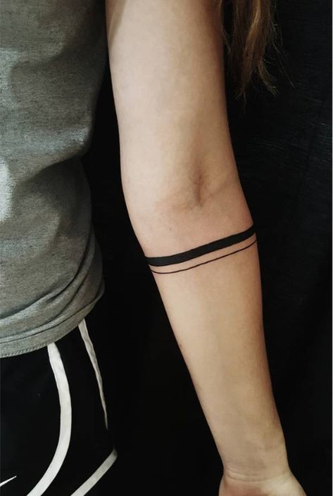 Black Band Tattoo Women, Stripe Tattoo Arm, Mahal Tattoo, Upper Arm Band Tattoo For Women, Line Around Arm Tattoo, Forarm Tattoos Woman, Dental Tattoo, Arm Cuff Tattoo, Black Band Tattoo