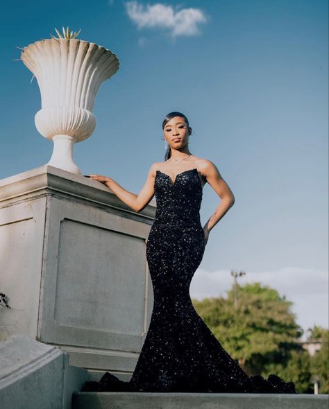 Black Dress For School Dance, Prom Photoshoot Black Couple, Prom Picture Poses Black Women, Individual Prom Poses Black Women, Prom Pictures Black, Black Prom Looks, Prom Poses Single Black, Prom Inspo Pictures Black, Masquerade Prom Dress