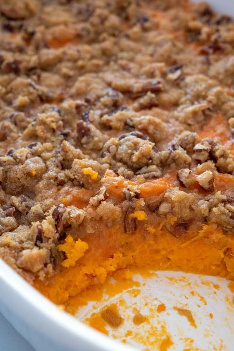 Sweet Potato Casserole Southern, Canned Sweet Potato Casserole, Canned Sweet Potato Recipes, Southern Sweet Potato Casserole, Sweet Potato Casserole Healthy, Potato Souffle, Best Sweet Potato Casserole, Canned Yams, Sweet Potato Casserole Easy