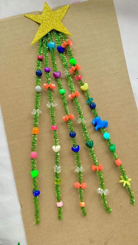 Xmas Crafts For Toddlers, Pipe Cleaner Activities, 31 Days Of Christmas, Tree With Beads, Easy Christmas Crafts For Kids, Christmas Tree Easy, Cardboard Christmas Tree, Christmas Tree Beads, Happy Toddler