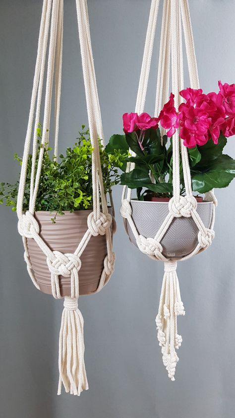 macrame plant hanger diy, plant hanging ideas, josephine knot, how to start plant hanger, macrame school, macrame knots, plant hanging basket, plant hanger macrame, how to weave, easy macrame, beginner macrame, perchas de macramé, plantas colgantes, makramee blumenampel anleitung, step by step, instructions, makrama, makrome, home decor ideas, кашпо макраме, macrame tutorial, Diy Macrame Plant Hanger Easy, Diy Macrame Plant Hanger Pattern, Diy Macrame Plant Hanger Tutorials, Koti Diy, Crochet Plant Hanger, Macrame Plant Hanger Tutorial, Macrame Plant Hanger Patterns, Macrame Hanging Planter, Macrame Knots Tutorial