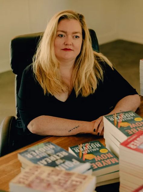 ‘Never seen anything like it’: how Colleen Hoover’s normcore thrillers made her America’s bestselling author | Books | The Guardian American Celebrities, Moving To Boston, Fear Of Love, Writing Style, Ugly Love, Bridget Jones, It Ends With Us, Power Of Social Media, Social Media Trends