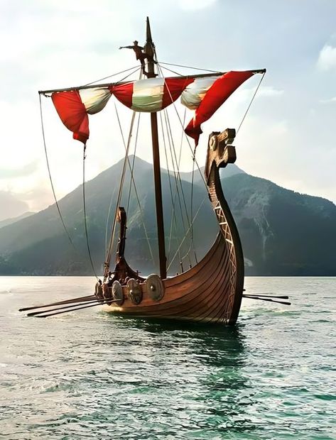 Barco Viking, Viking Longboat, Viking People, Viking Aesthetic, Norway Design, Norwegian Vikings, Viking Books, Viking Longship, Norway Viking