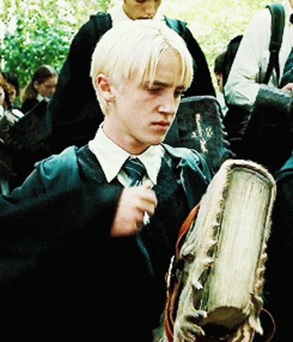 Draco Malfoy GIF - Draco Malfoy - Discover & Share GIFs Draco Malfoy Hot, Draco Malfoy Aesthetic, Tom Felton Draco Malfoy, Lucius Malfoy, Harry Potter Draco Malfoy, Draco Harry Potter, Harry Potter Gif, Slytherin Aesthetic, Tom Felton