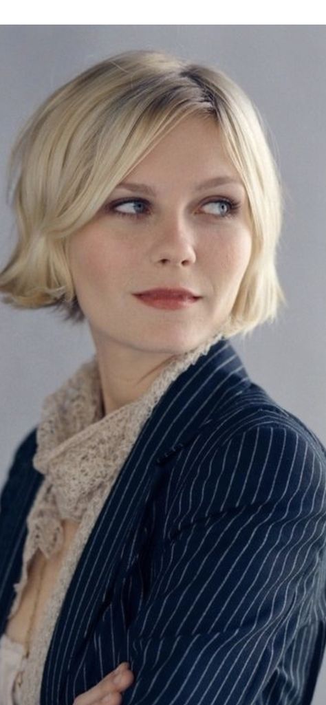 Kirsten Dunst Bob, Helen Mirren Hair, 1960s Glamour, 2023 Hair, Long Pixie, Bob With Bangs, Hair Summer, Helen Mirren, Kirsten Dunst