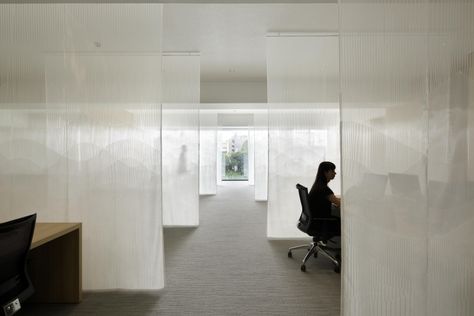 Japan Office, Company Office, Retail Design Blog, Retail Store Design, Minimalist Architecture, Curtain Designs, Office Inspiration, Retail Design, Visual Merchandising