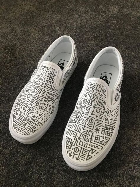 White Vans Custom Ideas, White Vans Painted Shoes Ideas, Painted White Vans, Custom Painted Shoes Vans, Vans Art, Custom Slip On Vans, Sharpie Shoes, Vans Shoes Fashion, Vans Custom