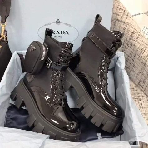 Ankle Combat Boots, Boots Sneakers, Martin Boots, Womens Boots Ankle, Short Boots, Luxury Shoes, Cute Shoes, Fashion Boots, Me Too Shoes