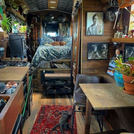 Travel Van Aesthetic Interior, Van Room Ideas, Living In Van Aesthetic, Caravan Home Tiny Houses, Bus Living Aesthetic, Bohemian Van Life, Camping Van Interior, Van House Aesthetic, Aesthetic Camper Interior