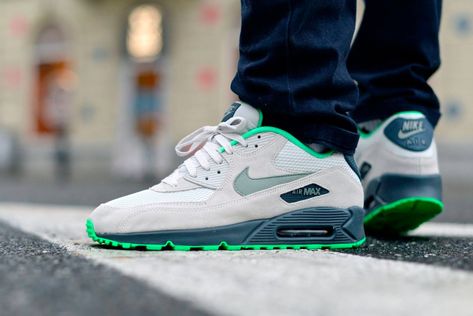 Nike Air Max 90 Essential - Light Bone/Poison Green (by chmielna20) 90 Women, Nike Air Max 90 Women, Air Max 90 Women, Nike Free Runners, Sneakers Nike Air Max, Nike Shoes Jordans, Nike Air Shoes, Nike Shoes Cheap, Fresh Shoes