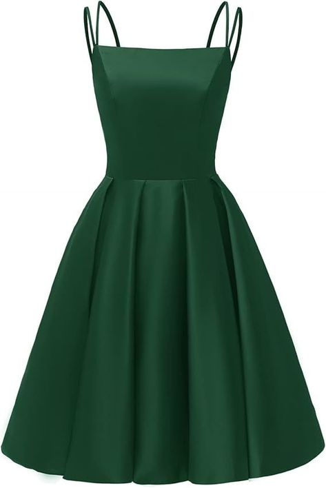 Embrace timeless elegance with this chic homecoming dress, perfect for fall. Whether it's for hoco or another special occasion, this dress is a must-have for your wardrobe. #FallOutfit #HomecomingDress #AutumnChic Green Homecoming Dresses Short, Dark Green Homecoming Dresses, Dresses Short Satin, Dark Green Dress Short, Satin Homecoming Dresses, Homecoming Dresses For Teens, Elegant Dresses Short, Short Satin, Green Homecoming Dresses