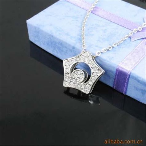 Youpop Wholesale KPOP Fan Jang Keun Suk New Fashion Rhinestone Rhodium Star Pendant Men or Women Necklace X1509 Lehenga Red, Charm Choker Necklace, Jang Keun Suk, Womens Chokers, Star Pendant Necklace, Crystal Stars, Boys Over Flowers, Stylish Jewelry, Bridal Lehenga