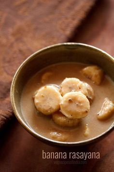 Banana Recipes - Collection of 24 recipes made with ripe and and unripe bananas. Easy Banana Recipes, Mangalore Buns, Mysore Bonda, Karnataka Recipes, Banana Recipes Easy, Ripe Banana Recipe, Banana Treats, Indian Chicken Recipes, Banana Dessert Recipes