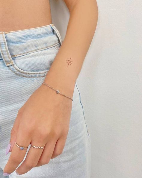 North Star Tattoo Wrist, Minimalist North Star Tattoo, Star On Wrist Tattoo, Fineline Star Tattoo, Wrist Star Tattoo, Northstar Tattoo, Line Star Tattoo, Tiny Star Tattoo, Star Wrist Tattoo