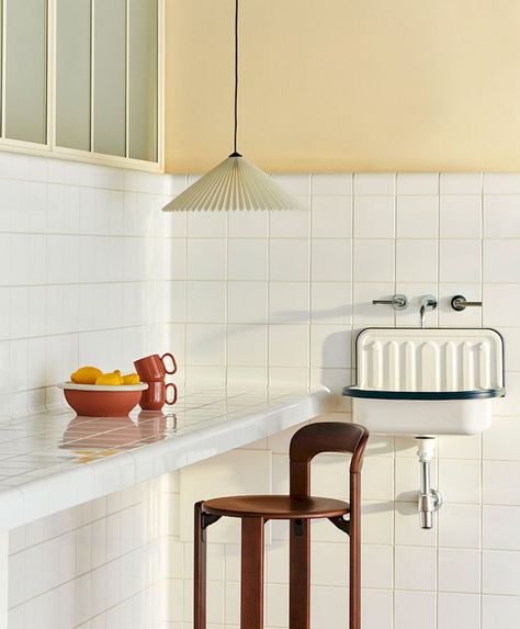 Ceiling lighting - pendant and hanging lights from HAY Table Haute Bar, Seattle Apartment, Brooklyn Home, Jackson Heights, Product Design Inspiration, Dining Stools, Red Dot Design, George Nelson, Cat Cafe