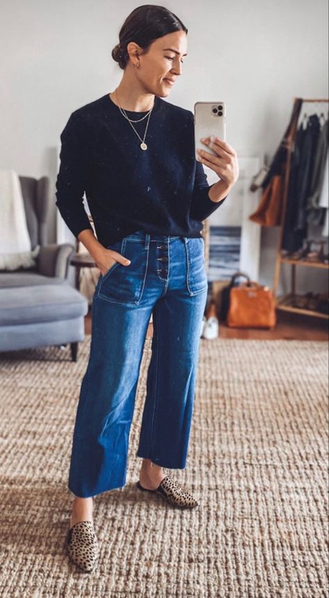 Flared Cropped Jeans Outfit, Wide Cropped Pants Outfit, Cropped Wide Leg Jeans Outfit Winter, Wide Leg Cropped Jeans Outfit, Wide Leg Jeans Outfit Fall, Wide Leg Jeans Winter, Cropped Pants Outfit, Natalie Borton, Cropped Jeans Outfit