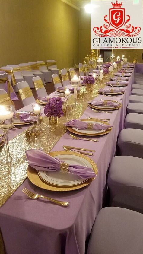 Purple And Gold Table Setting Ideas, Purple And Gold Table Decorations Party Ideas, Lilac And Gold Quinceanera Centerpieces, 70 Birthday Theme Ideas, Lavender And Gold Table Setting, Purple Quince Main Table, Lilac And Gold Quinceanera Decorations, Purple And Gold Decorations Party, Purple Gold Quinceanera Theme