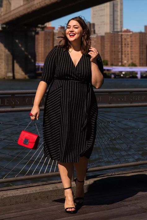 25 Fashion Tips For Plus Size Women Over 50 Plus Size Tips, Big Size Dress, Plus Size Looks, Mode Tips, Plus Size Summer Outfits, Trendy Plus Size Fashion, Look Plus Size, Vestido Plus Size, Elegant Skirt