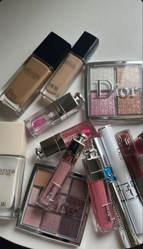 His New Girlfriend, Makeup Collection Goals, Everything Now, Makeup Bag Essentials, Fancy Makeup, Makeup Needs, Dior Makeup, New Girlfriend, Makeup Obsession