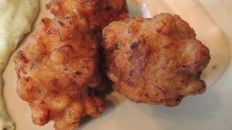 These gluten free lobster fritters have a tropical twist with shredded coconut.  Enjoy with your favorite dipping sauce! Lobster Fritters, Saltfish Fritters, Gluten Free Pancake Mix, Conch Fritters, Gluten Free Crackers, Lion's Den, Gluten Free Recipe, Corn Fritters, Lobster Recipes